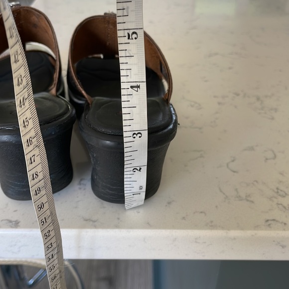 Skechers Black & bronze slip on sandals with front embellishment - Picture 3 of 6